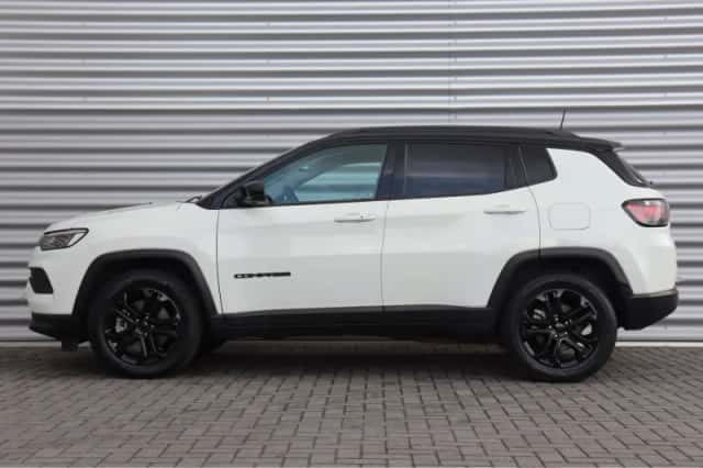 Jeep Compass (2023) thumbnail 2