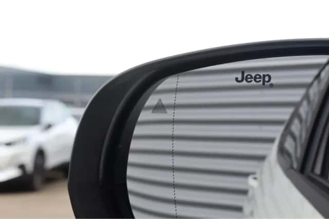 Jeep Compass (2023) thumbnail 15
