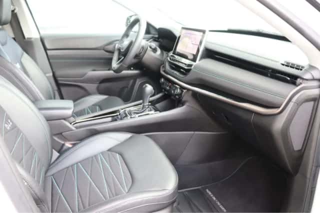 Jeep Compass (2023) thumbnail 23