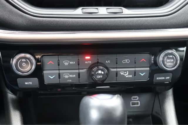 Jeep Compass (2023) thumbnail 39