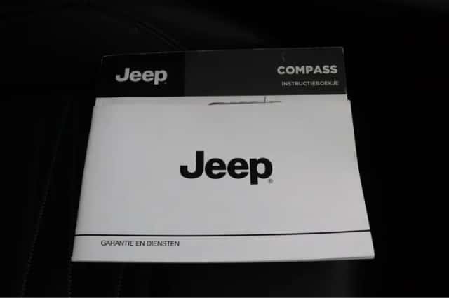 Jeep Compass (2023) thumbnail 42