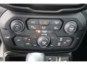 Jeep Renegade (2024) thumbnail 35