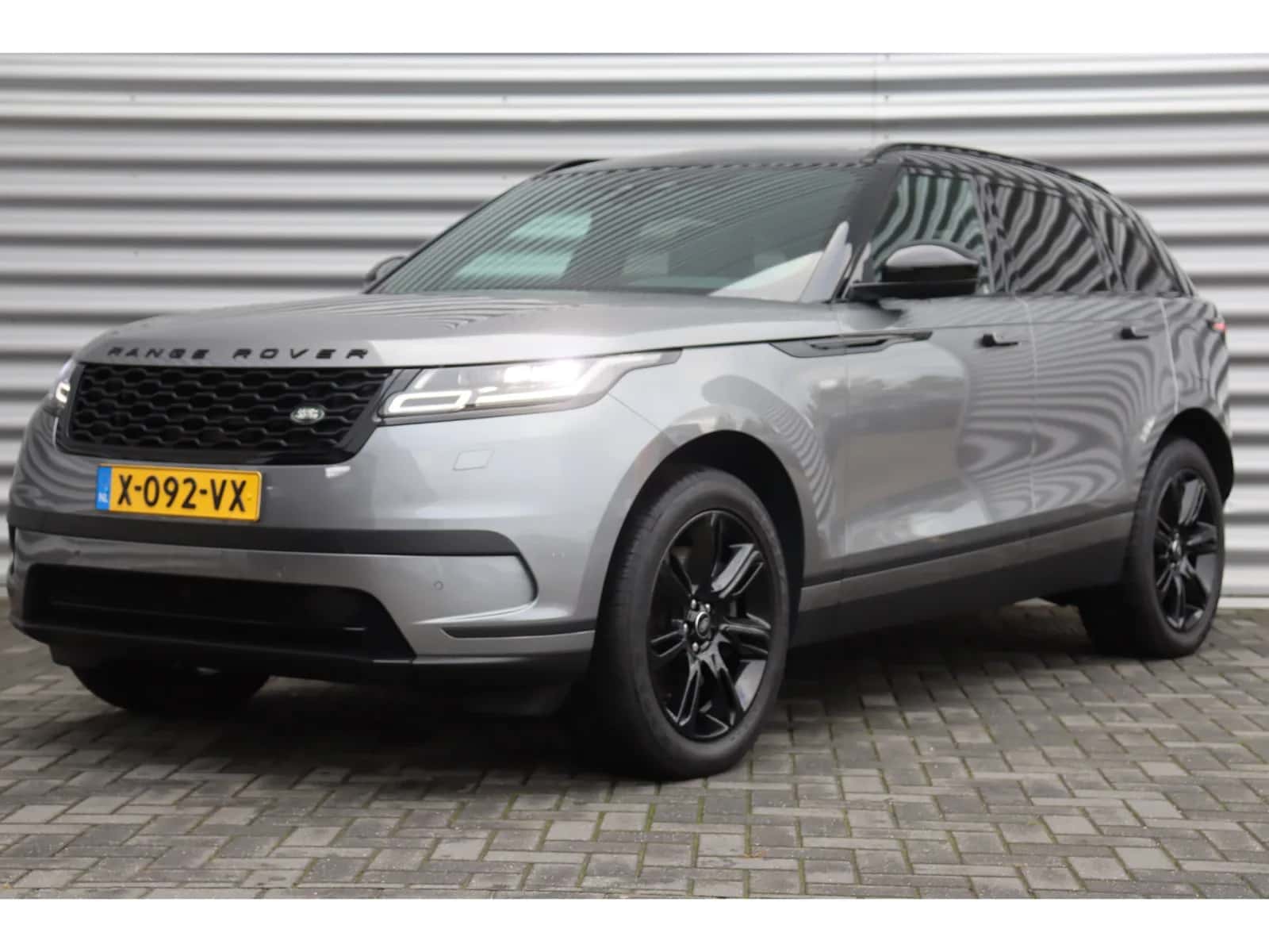 Land Rover Range Rover Velar (2023) — foto 1