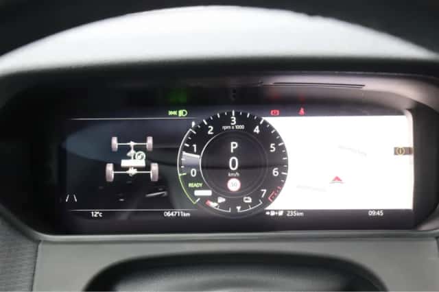Land Rover Range Rover Velar (2023) thumbnail 30