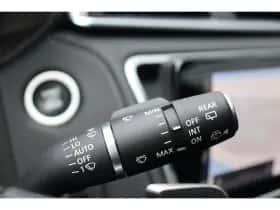 Land Rover Range Rover Velar (2023) thumbnail 32