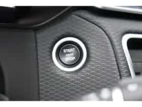 Land Rover Range Rover Velar (2023) thumbnail 33