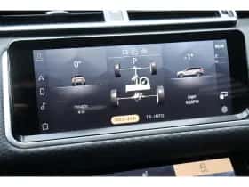 Land Rover Range Rover Velar (2023) thumbnail 41