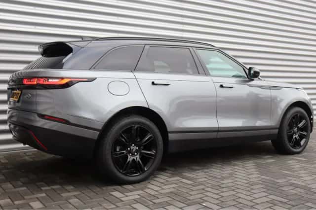 Land Rover Range Rover Velar (2023) thumbnail 7