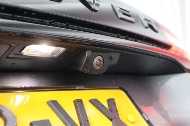 Land Rover Range Rover Velar (2023) thumbnail 10