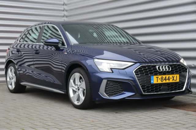 Audi A3 (2023) thumbnail 4