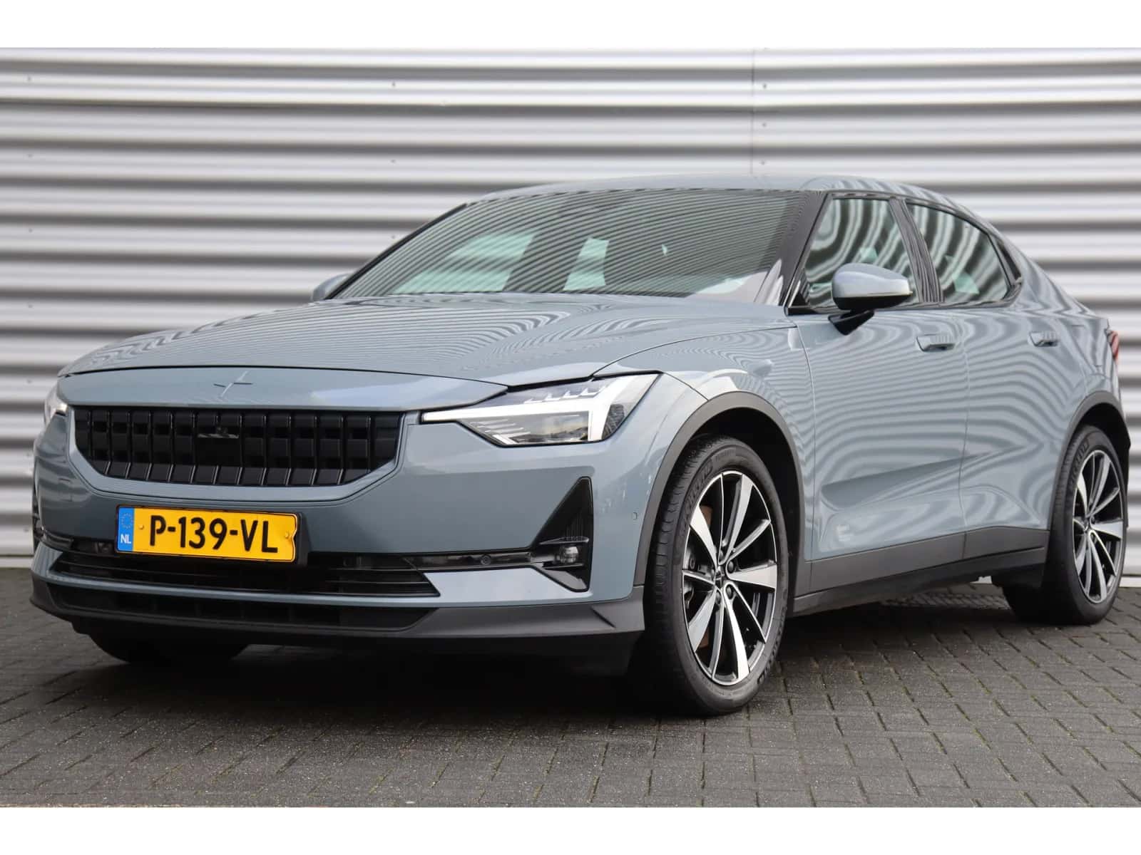 Polestar 2 (2022) — foto 1