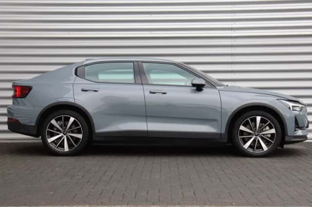 Polestar 2 (2022) thumbnail 4
