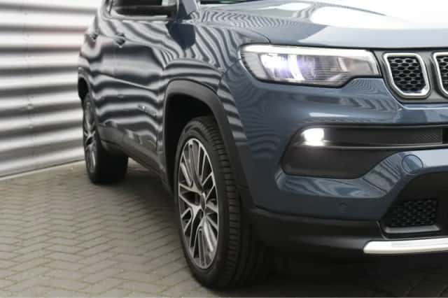 Jeep Compass (2023) thumbnail 16