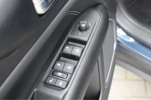 Jeep Compass (2023) thumbnail 22