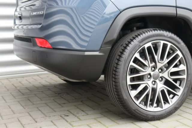 Jeep Compass (2023) thumbnail 10