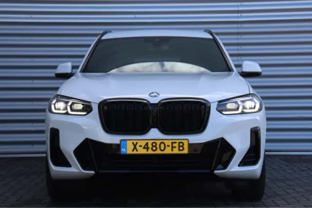 BMW X3 (2021) thumbnail 5