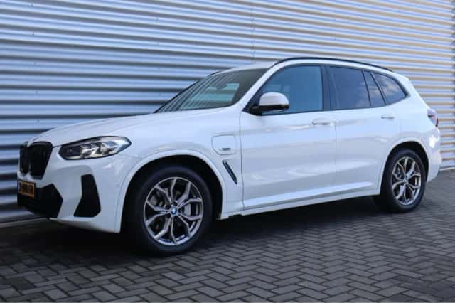 BMW X3 (2021) thumbnail 6