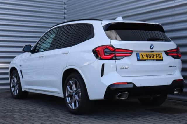 BMW X3 (2021) thumbnail 9