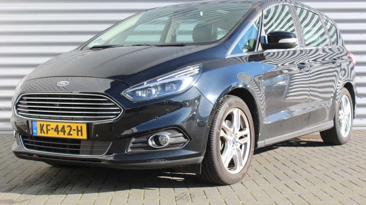 Ford S-Max (2015) — foto 1