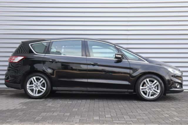 Ford S-Max (2015) thumbnail 3