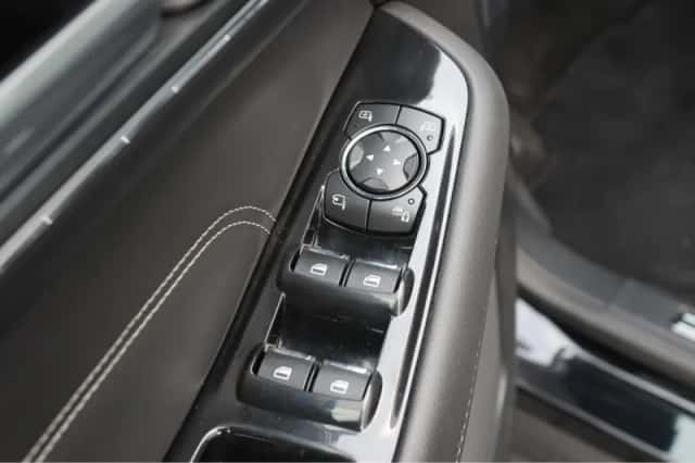 Ford S-Max (2015) thumbnail 22