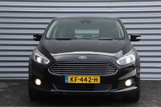 Ford S-Max (2015) thumbnail 5