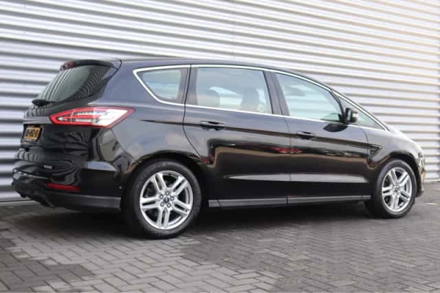 Ford S-Max (2015) thumbnail 9