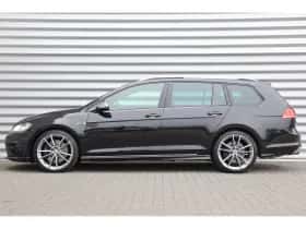 Volkswagen Golf (2016) thumbnail 2