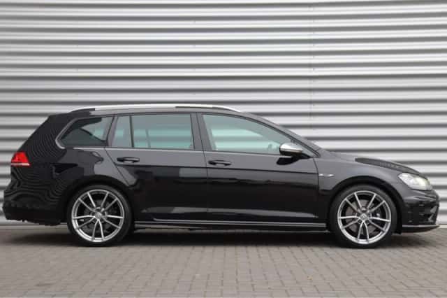 Volkswagen Golf (2016) thumbnail 3
