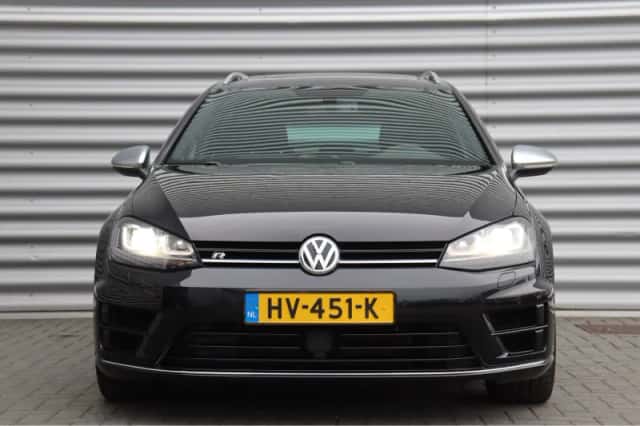 Volkswagen Golf (2016) thumbnail 5