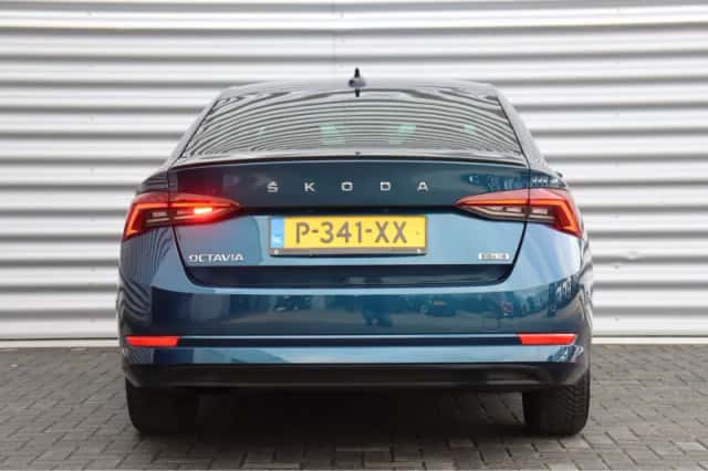Škoda Octavia (2022) thumbnail 8