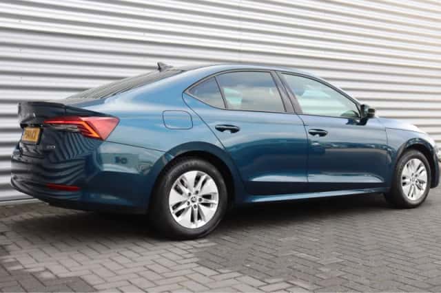 Škoda Octavia (2022) thumbnail 9