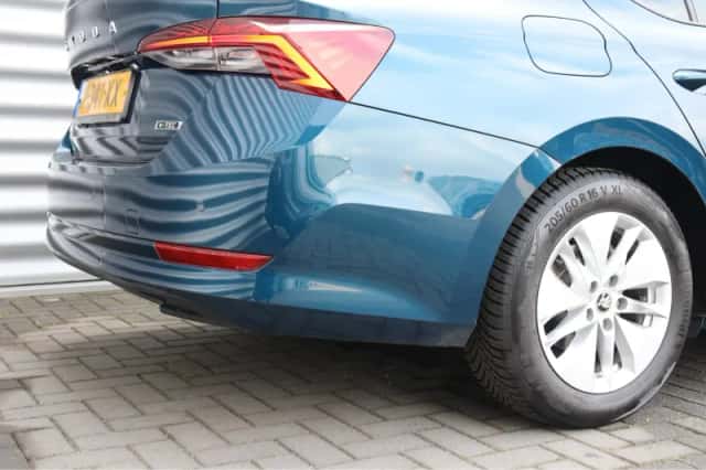 Škoda Octavia (2022) thumbnail 10