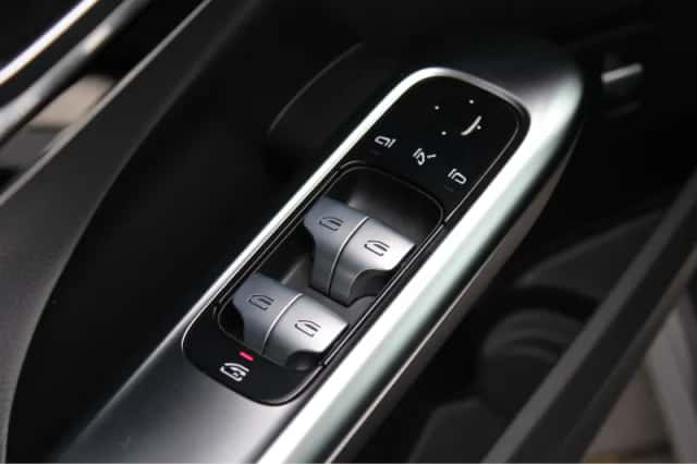 Mercedes-Benz C-Klasse (2022) thumbnail 23