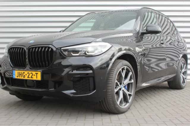BMW X5 (2023) thumbnail 1