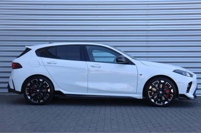 BMW 1-Serie (2024) thumbnail 3