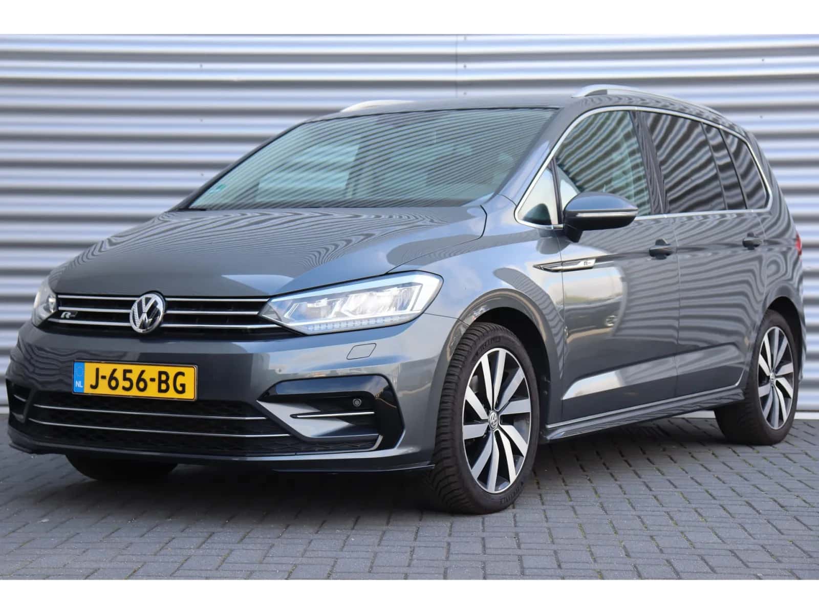 Volkswagen Touran (2019) — foto 1
