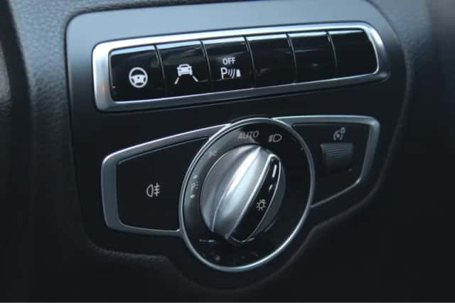 Mercedes-Benz C-Klasse (2015) thumbnail 21