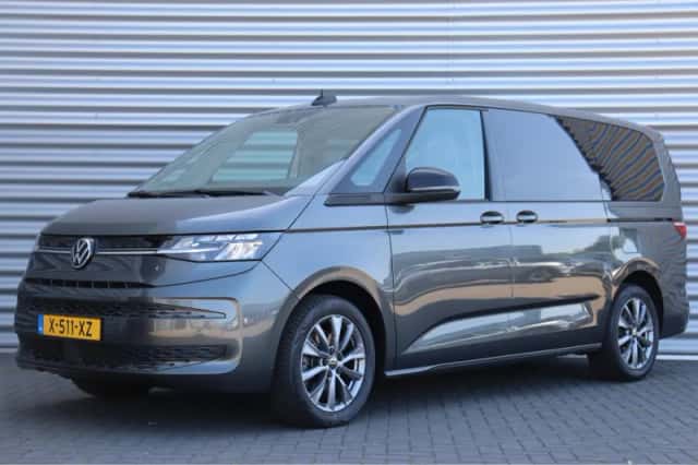 Volkswagen Multivan (2024) thumbnail 1
