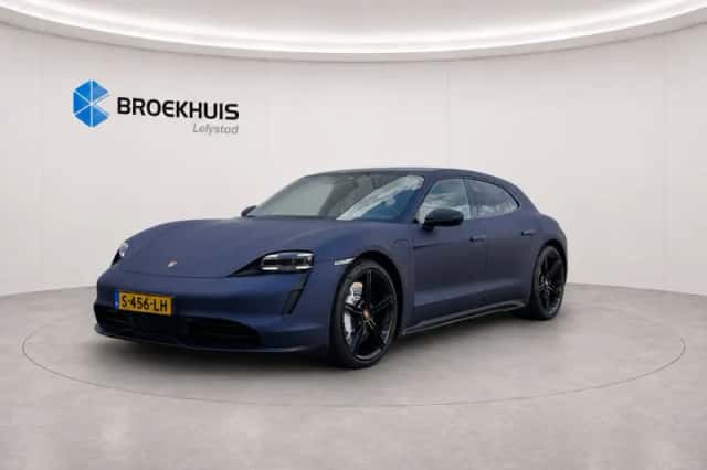 Porsche Taycan (2023) thumbnail 1