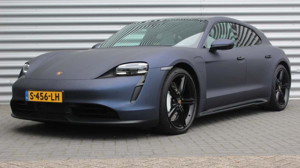 Porsche Taycan (2023) — foto 1