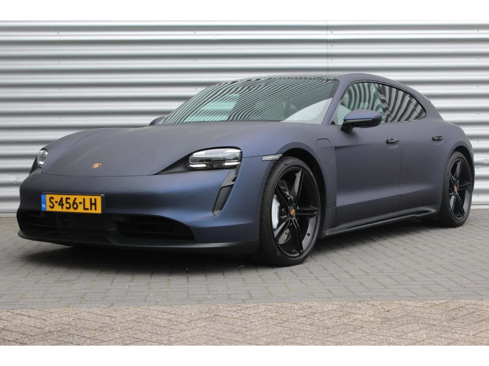 Porsche Taycan (2023) — foto 1