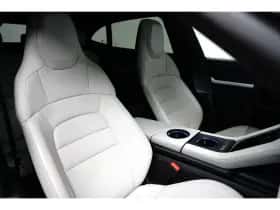 Porsche Taycan (2023) thumbnail 16