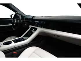 Porsche Taycan (2023) thumbnail 17