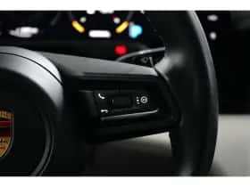 Porsche Taycan (2023) thumbnail 23