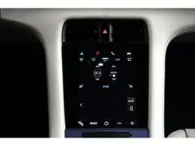 Porsche Taycan (2023) thumbnail 30