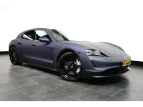 Porsche Taycan (2023) thumbnail 4