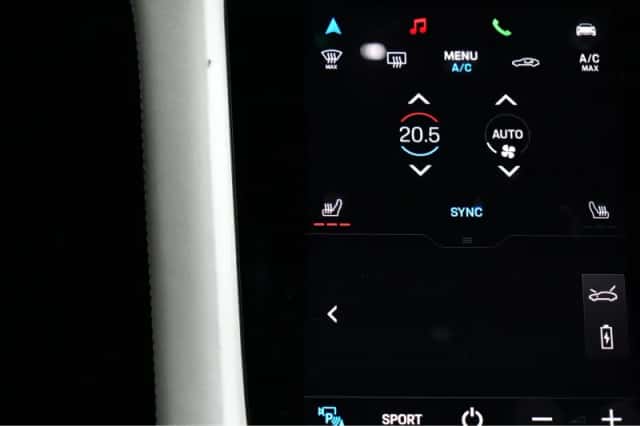 Porsche Taycan (2023) thumbnail 33
