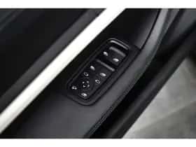 Porsche Taycan (2023) thumbnail 37