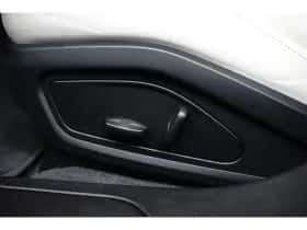 Porsche Taycan (2023) thumbnail 39